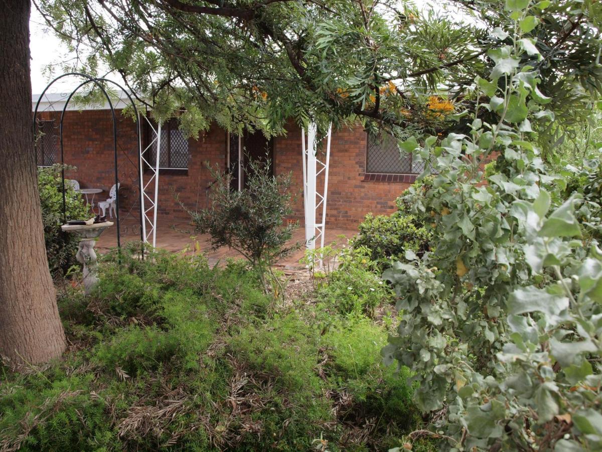 Capon Cottage Broken Hill Exterior foto